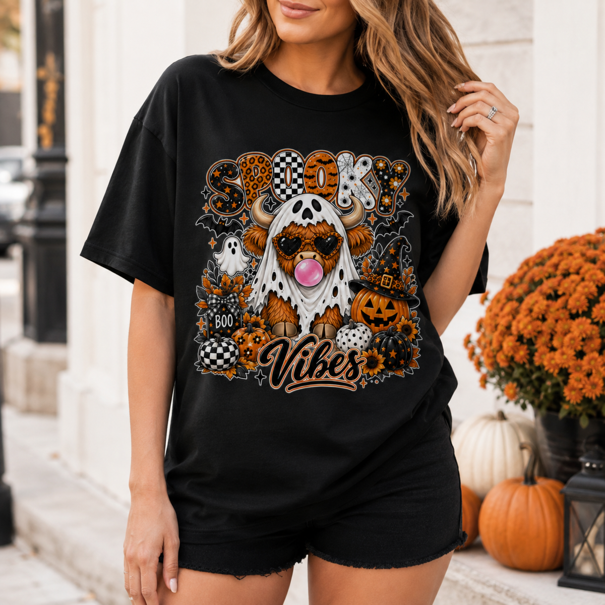 Spooky Vibes Highland Cow Halloween T-Shirt Retro Ghost Pumpkin Unisex Tee