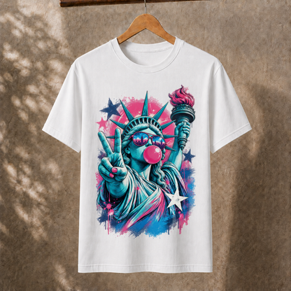 Retro Patriotic Statue of Liberty T-Shirt, Cool USA Peace Sign Bubble Gum Tee, Vintage American Pride Graphic Apparel for Men and Women